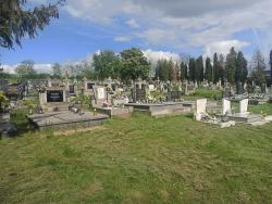 Cintorín Hosťová